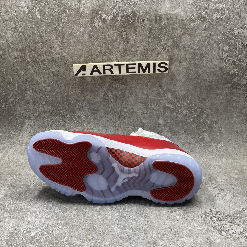 Air Jordan 11 Cherry (2022)