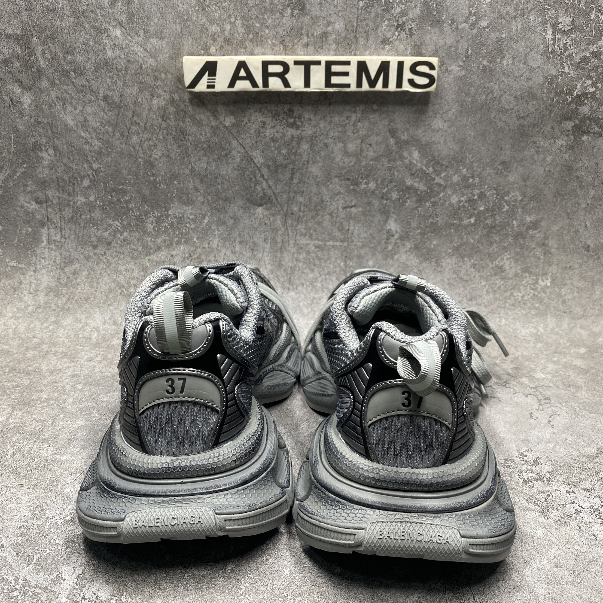Balenciga 3XL Low-Top Mesh Sneakers Grey Black