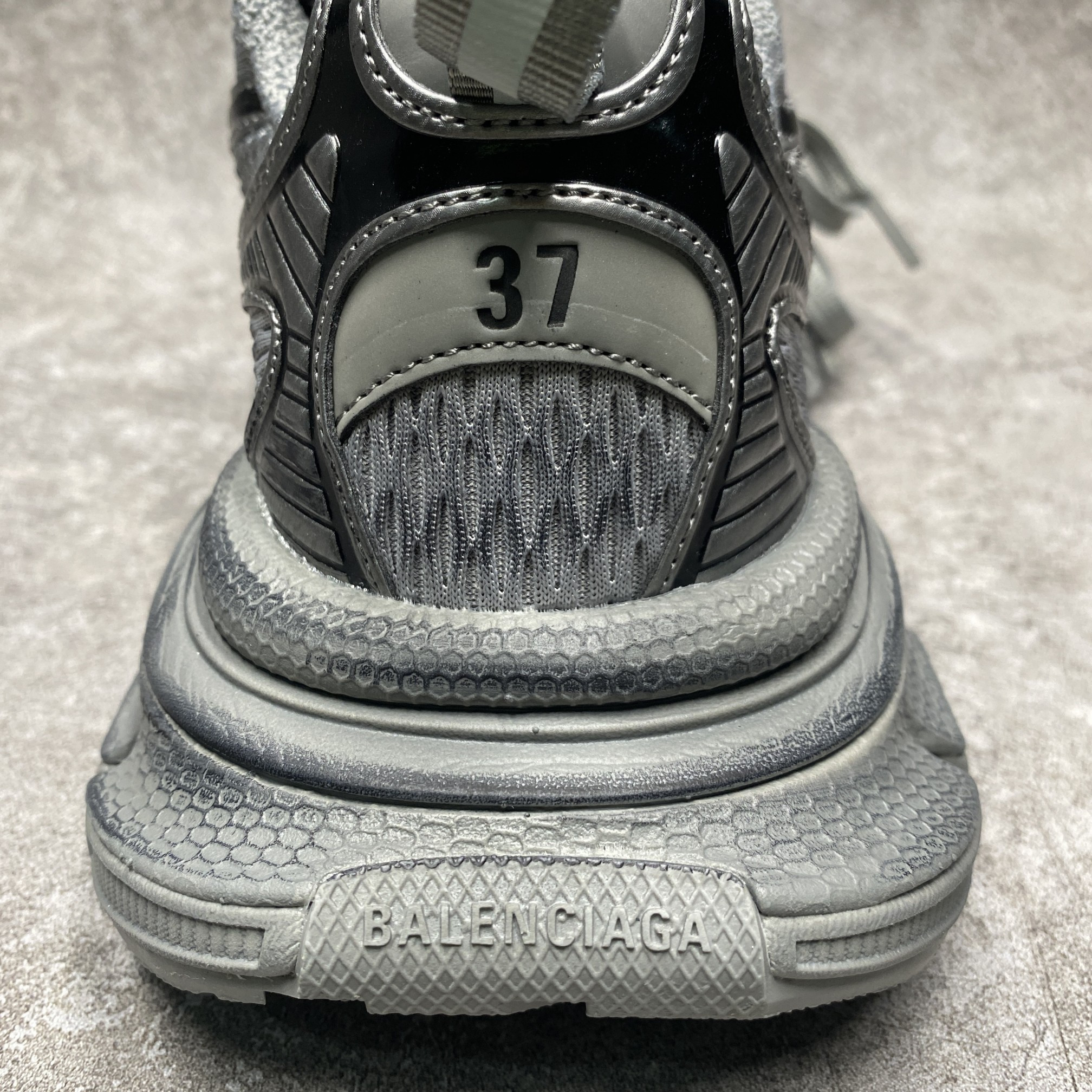 Balenciga 3XL Low-Top Mesh Sneakers Grey Black