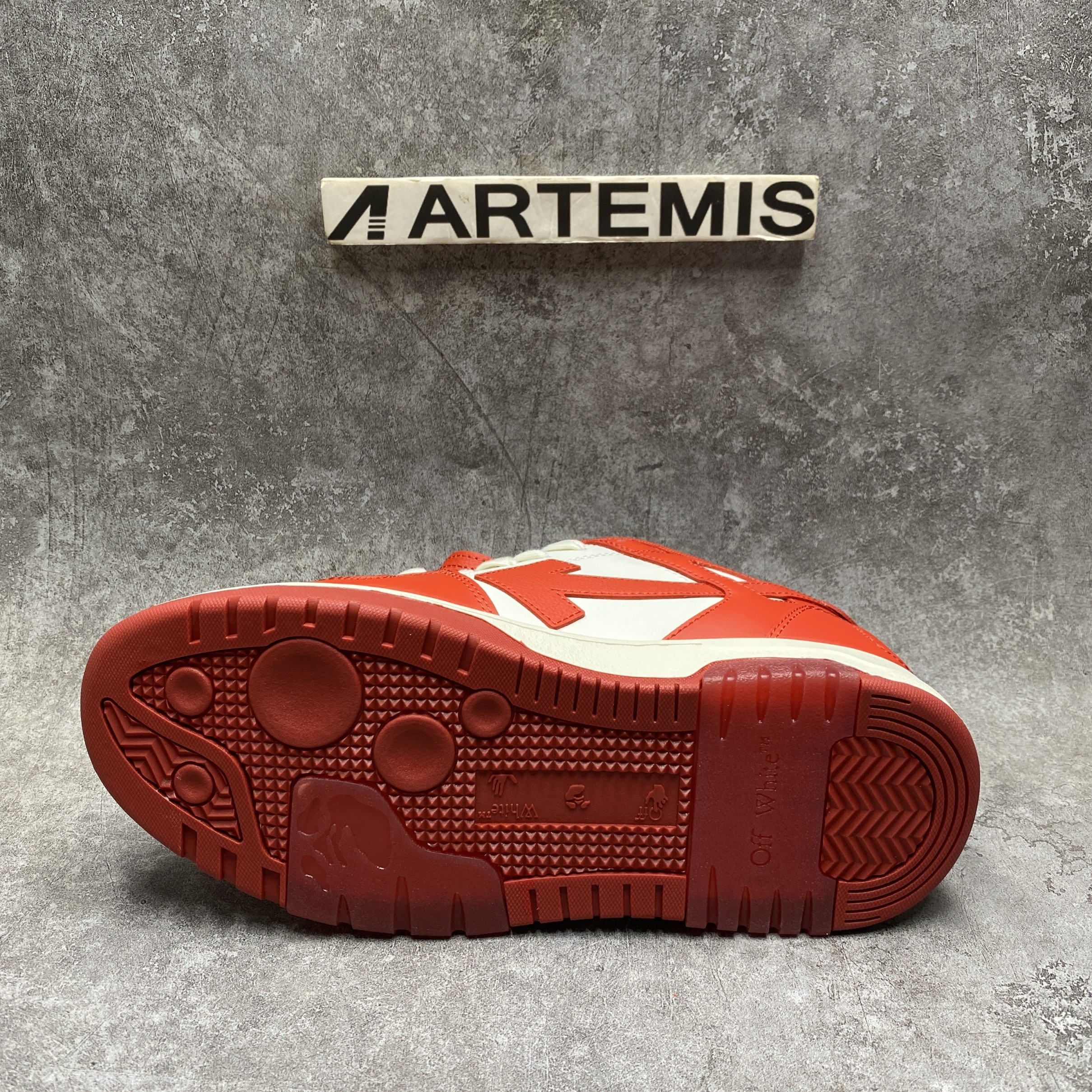 OFF-WHITE Out Of Office OOO Low Tops Red