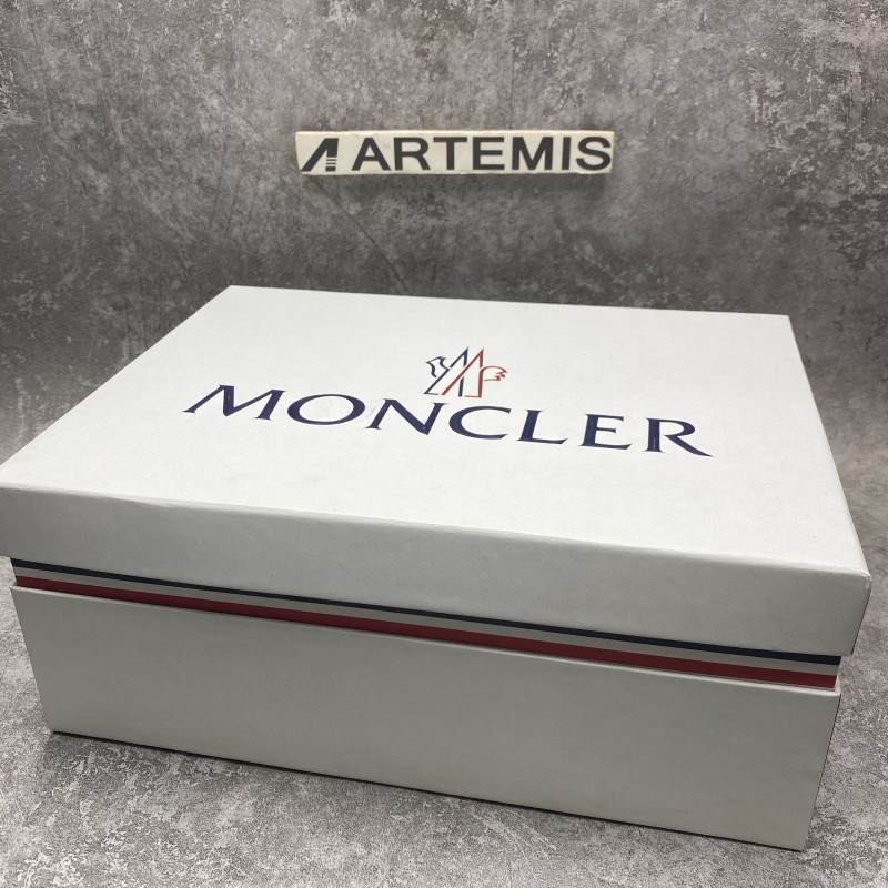 Moncler Trailgrip Gore-Tex Pink