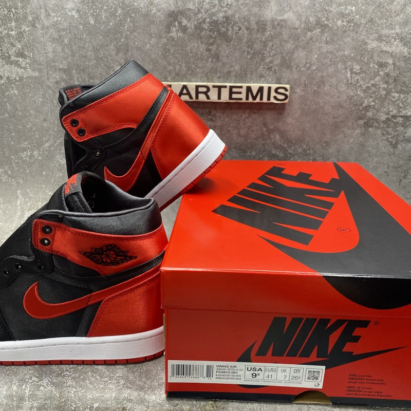 Air Jordan 1 High OG WMNS Satin Bred