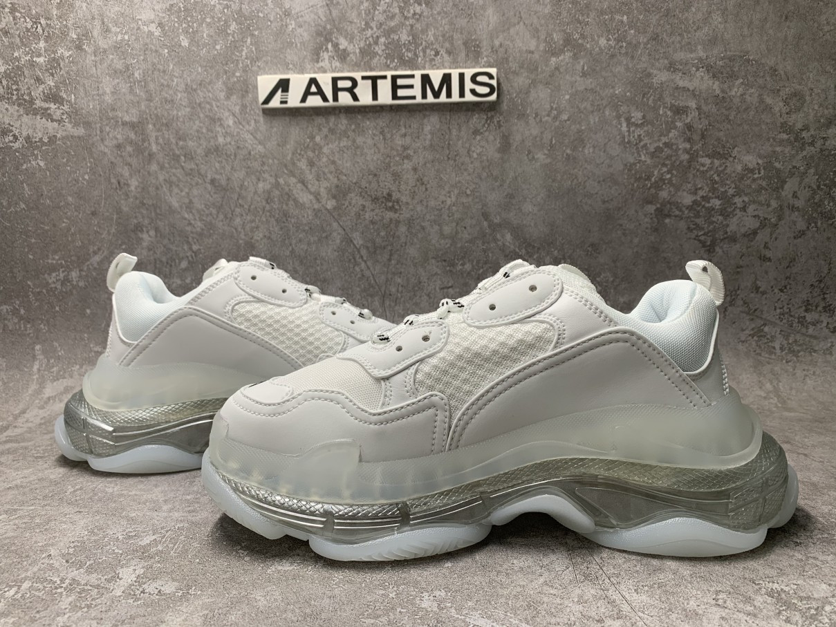 Balenciga Triple S Sneaker White Iridescent