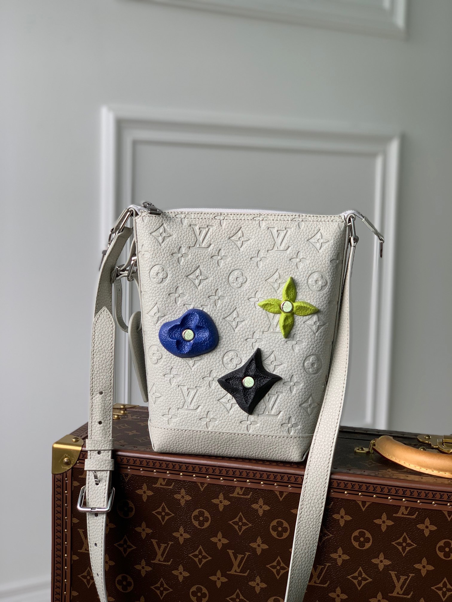 LV HOBO CRUISER PM M20875