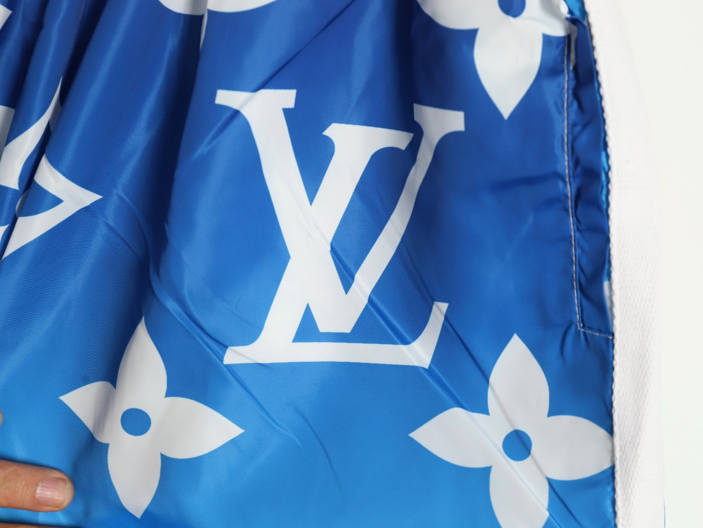 l0*is V*t0n lv shorts