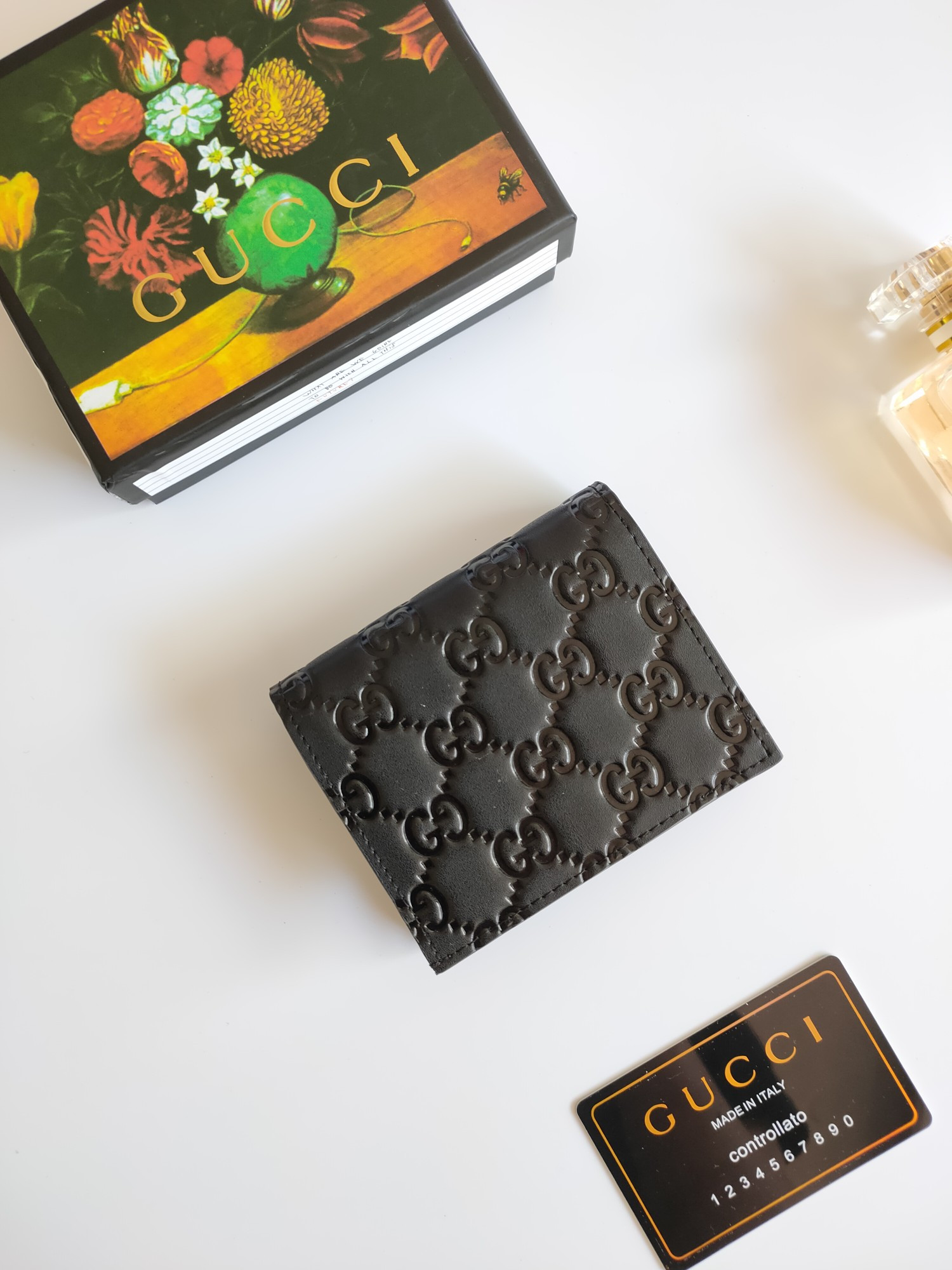 G*u*i gg  card case wallet