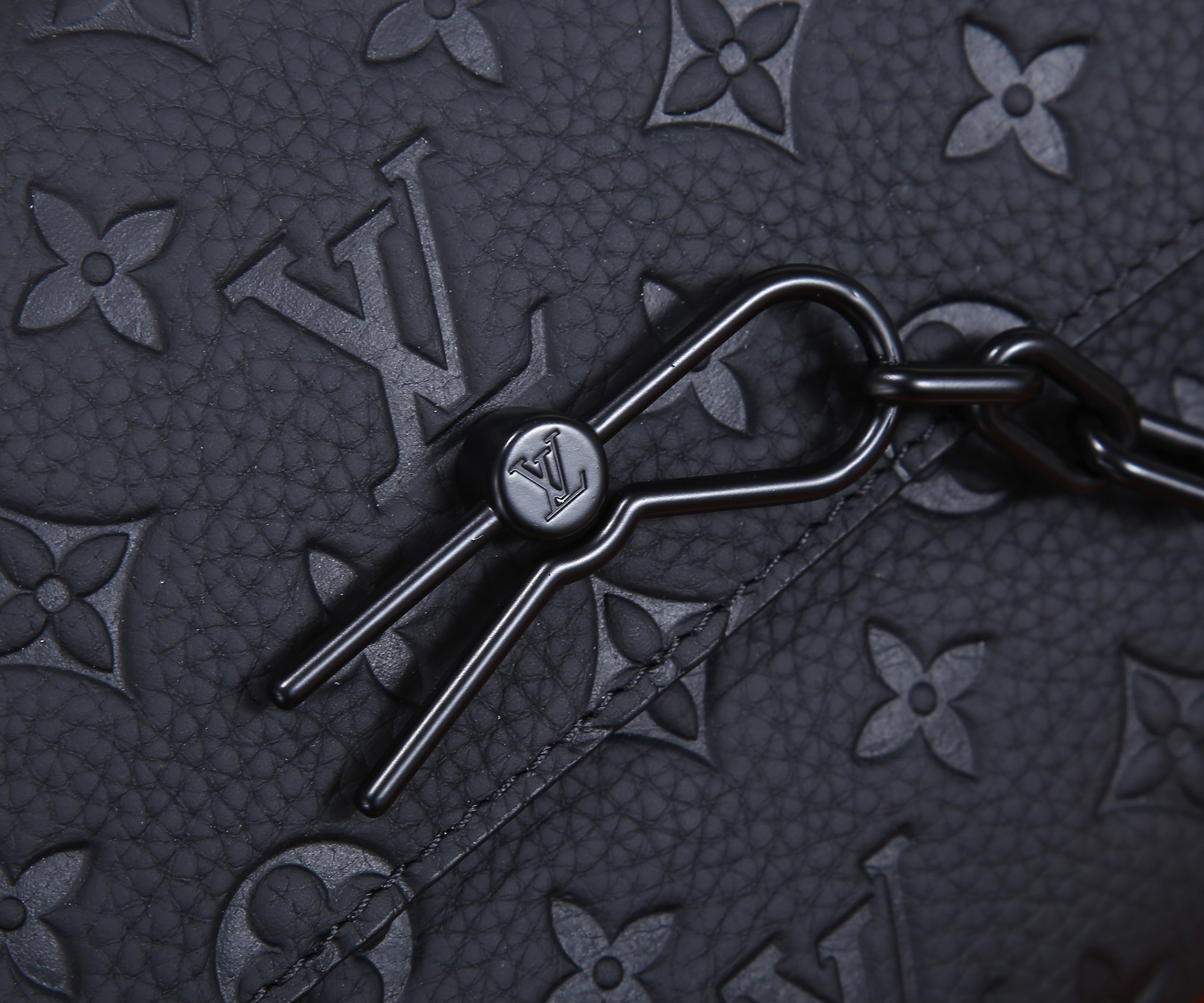 LV M23742 Steamer Messenger 24 x 17 x 5 CM