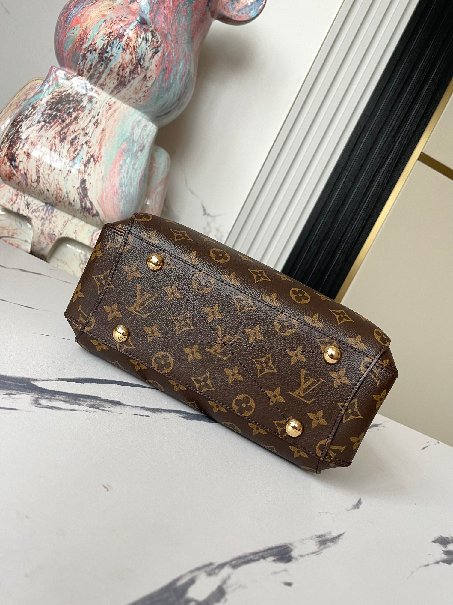 LV M41055 MONTAIGNE BB 29 x 20 x 13 cm