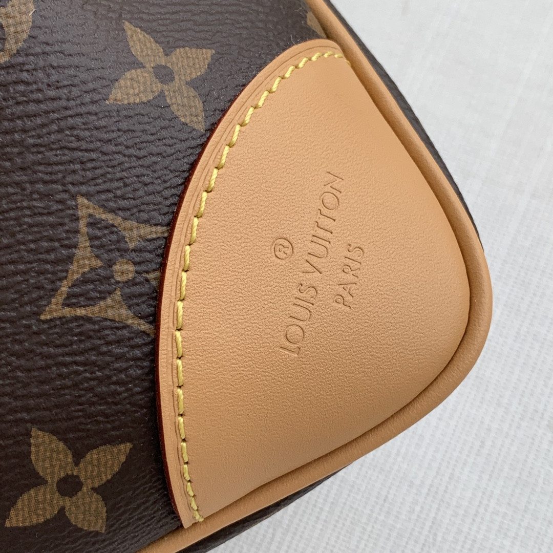 LV M45832 Boulogne 11.4 x 6.3 x 3.7 inches