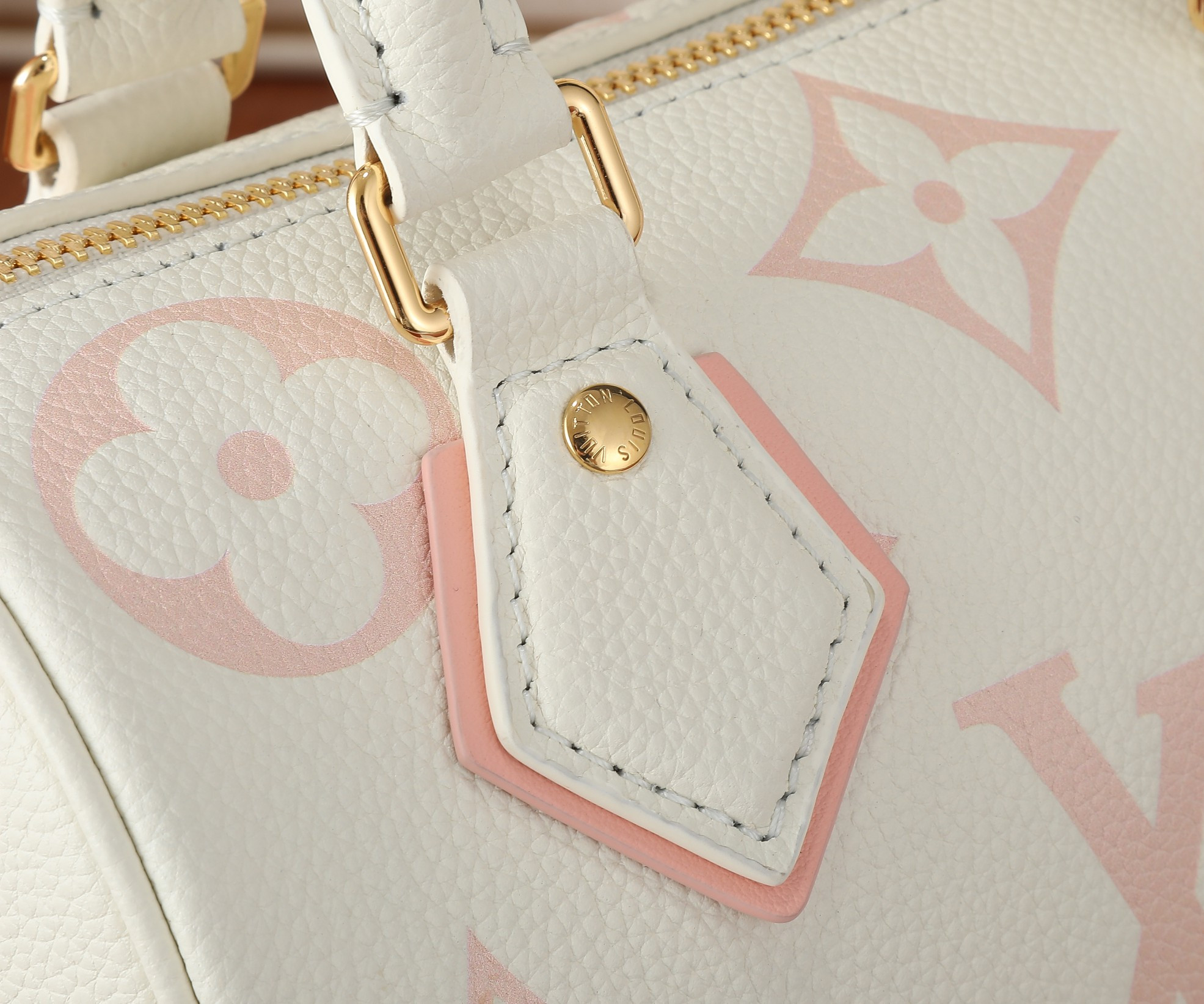 LV Speedy Bandoulière 20 M46875 8.1 x 5.3 x 4.7 inches