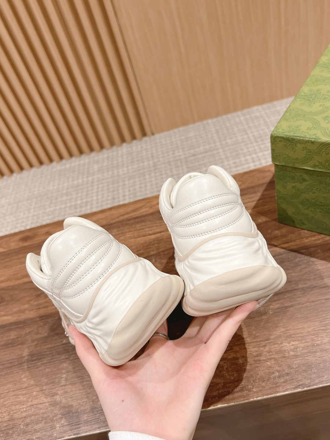 ua G*u*i ripple sneaker