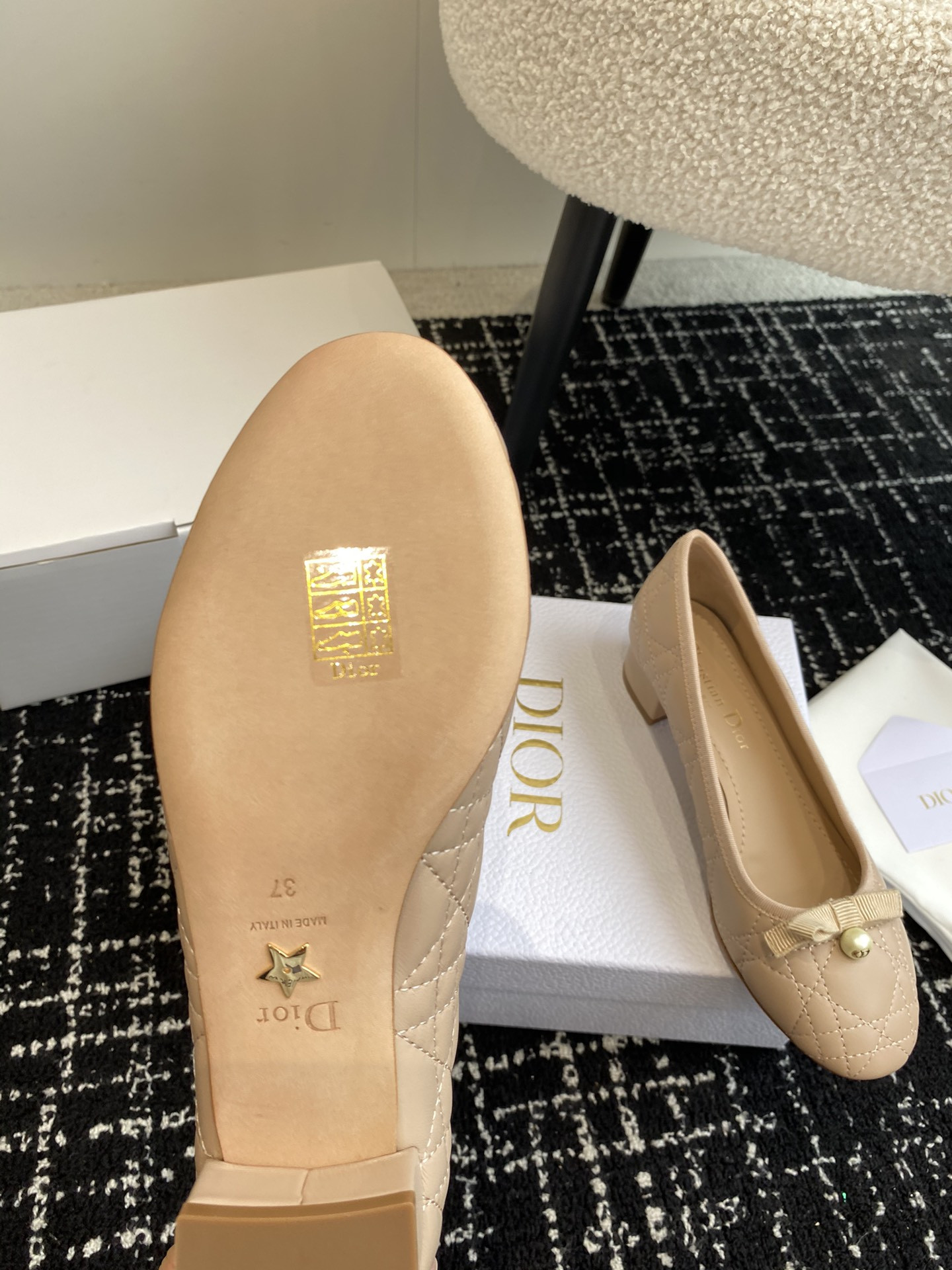 ua D*or ballet pump