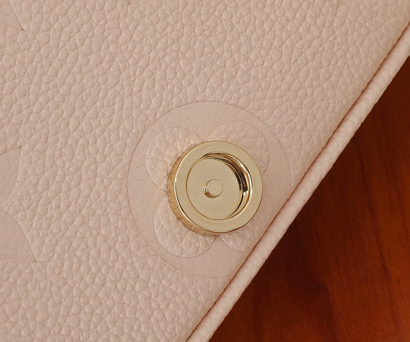 LV Nano Diane  M83566 7.5 x 4.1 x 2.4 in