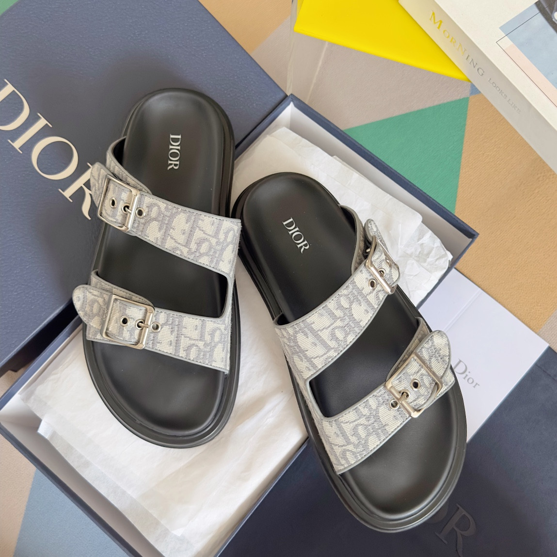 ua D*or aqua sandal