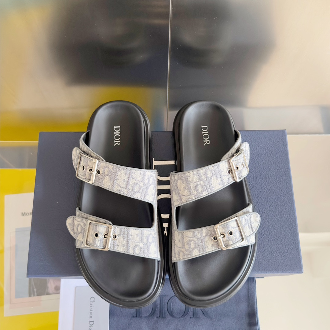 ua D*or aqua sandal