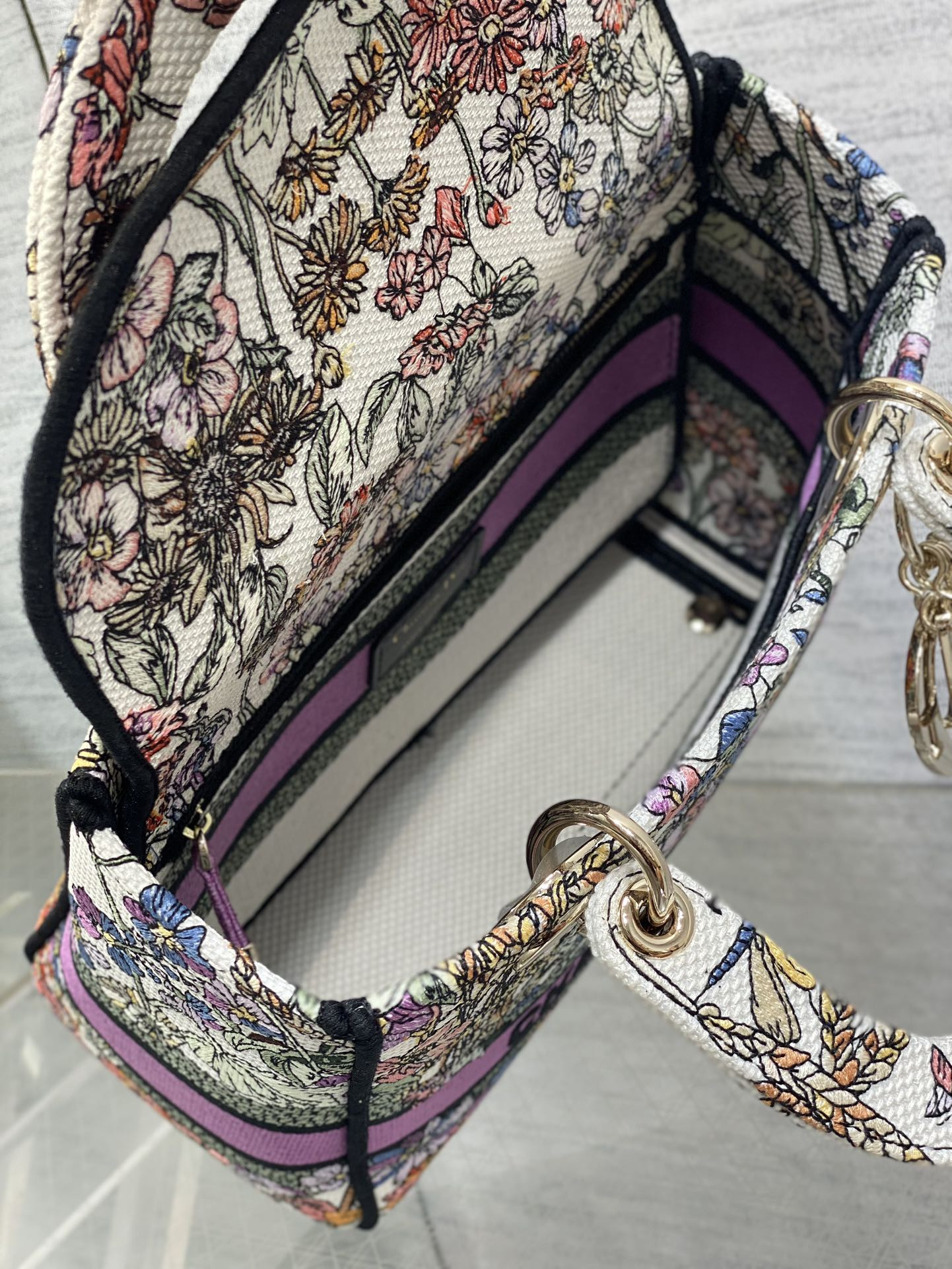 medium lady D*or bag white multicolor D*or 4 saisons Été embroidery 24 x 20 x 12 cm