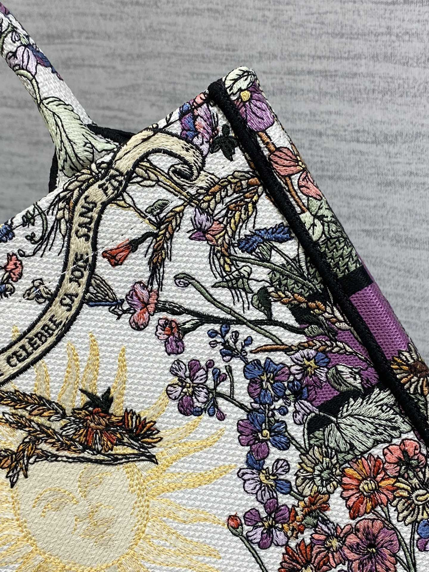 small D*or book tote  ecru multicolor D*or 4 saisons Été soleil embroidery 26x8x22cm
