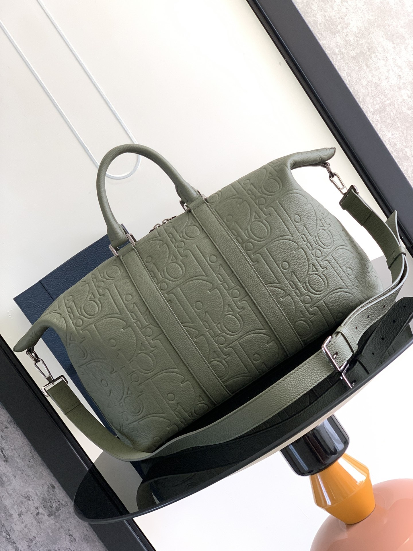 D*or weekender 40 khaki D*or gravity leather and khaki grained calfskin 57.5 x 34.5 x 22 cm