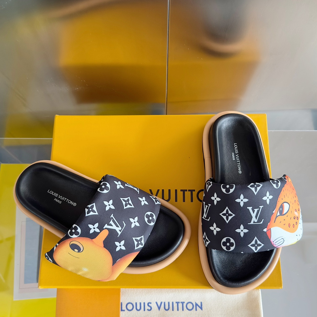 LV Pool Pillow Flat Comfort Mule