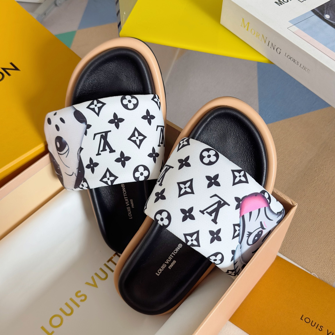 LV Pool Pillow Flat Comfort Mule