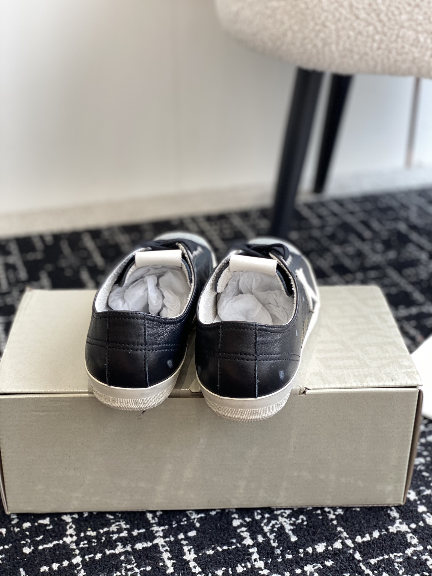 UA Golden Goose V-STAR Sneaker
