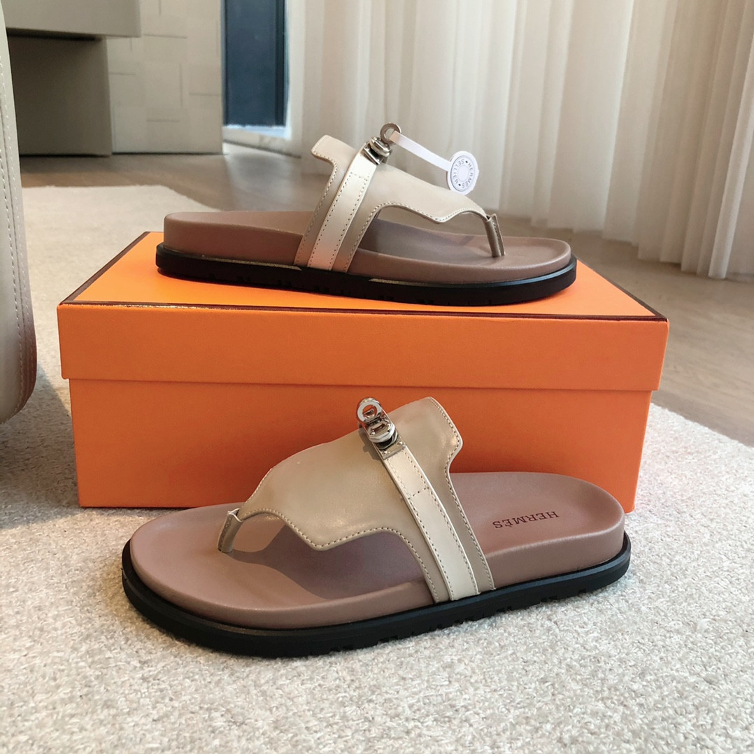 ua H**me5 empire sandal