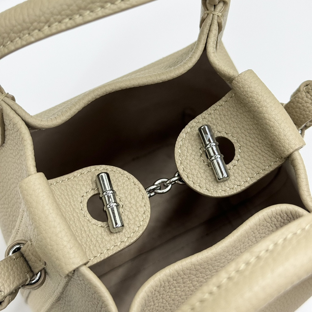 L**o p*ana micro bale bag grained calfskin 23 x 16 x 14 cm