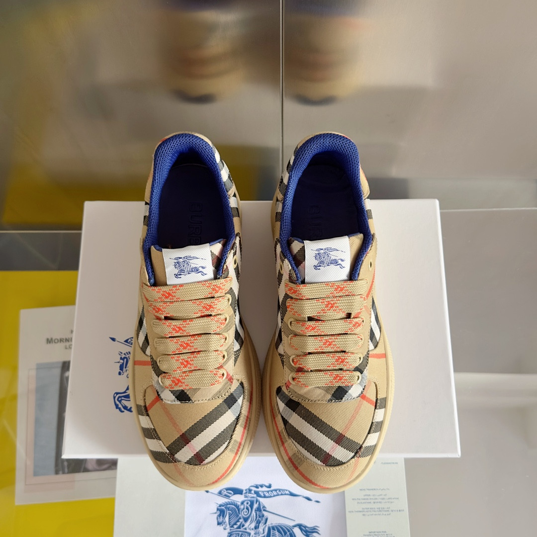 ua B**rry check terrace sneakers