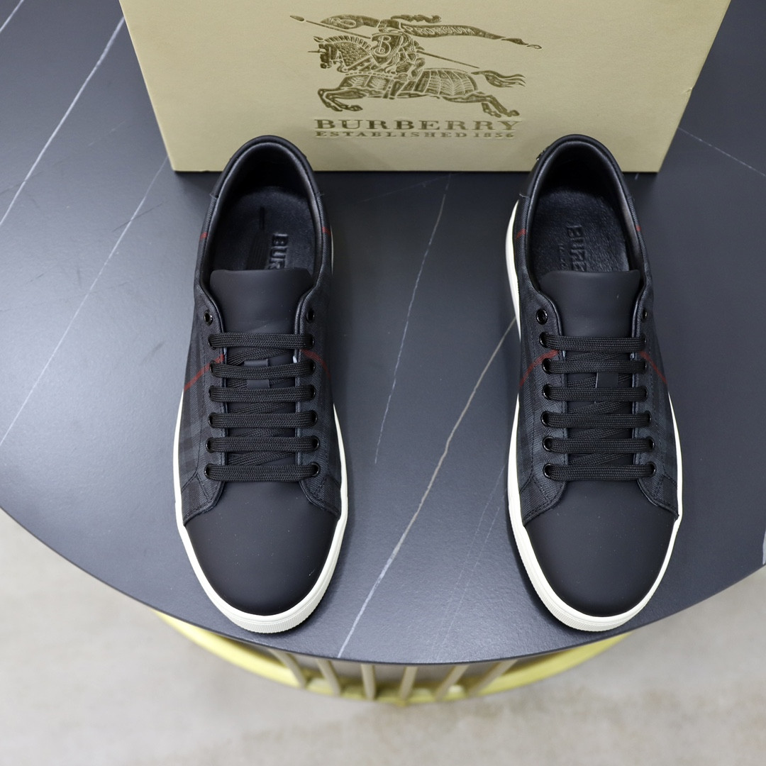 ua B**rry check sneakers