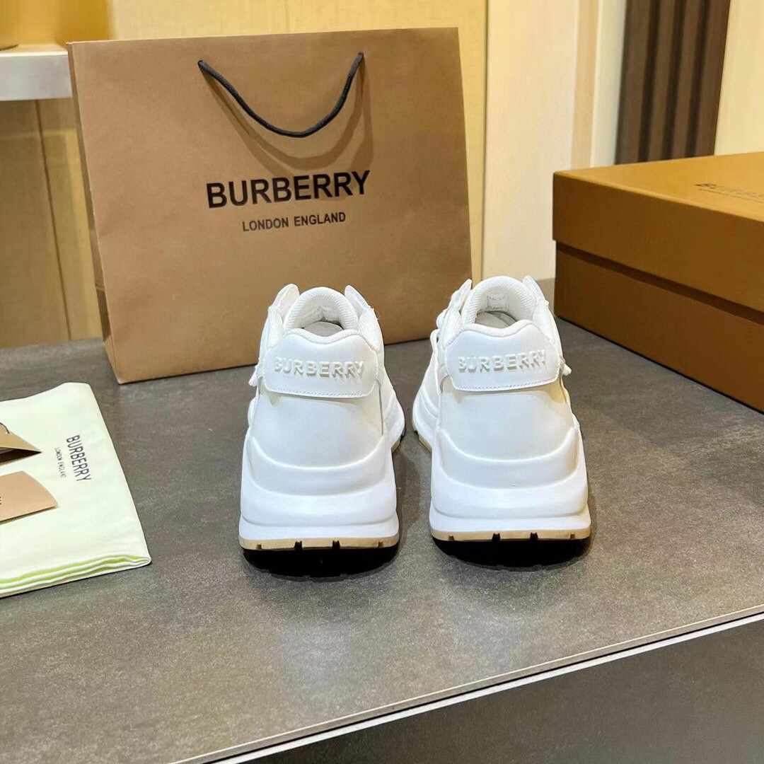 ua B**rry sneakers