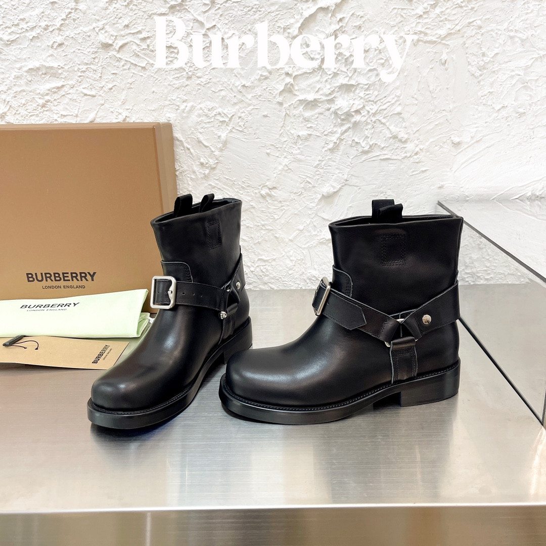 ua B**rry boots