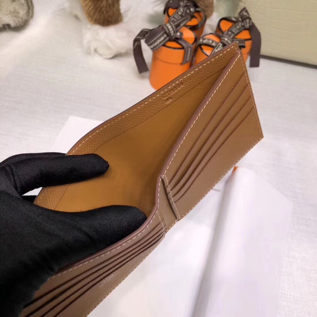 H**me5  poker compact wallet