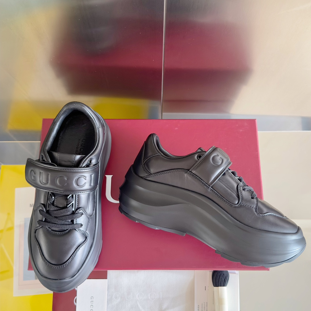 ua G*u*i wave wedge sneaker