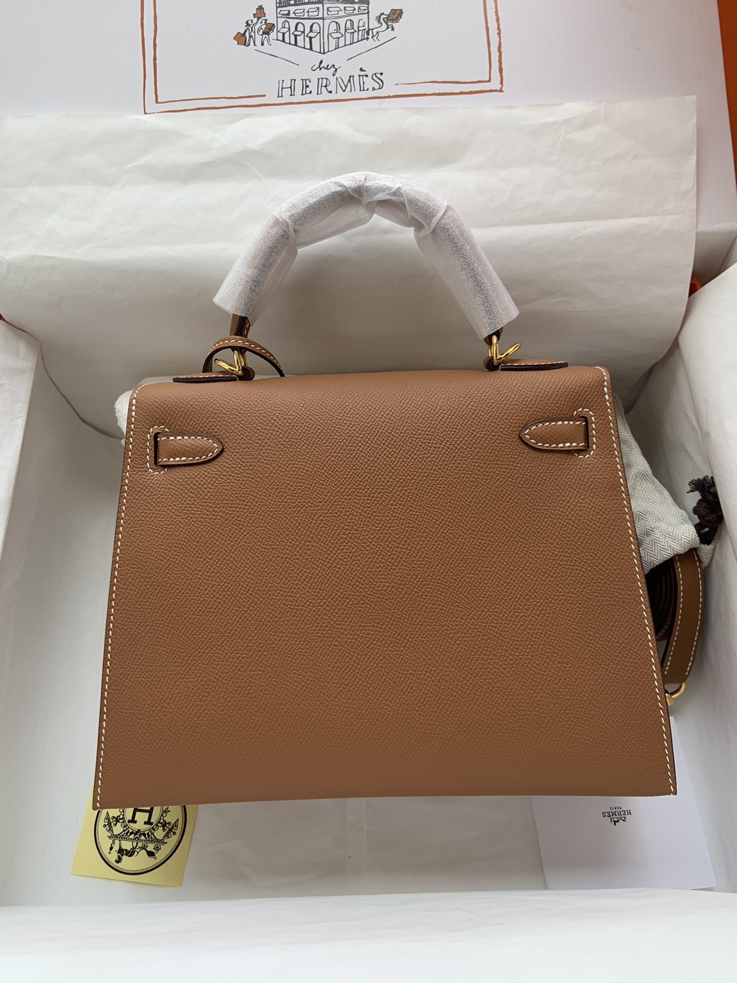 HERMÈS Kelly 25 Gold-tone Hardware