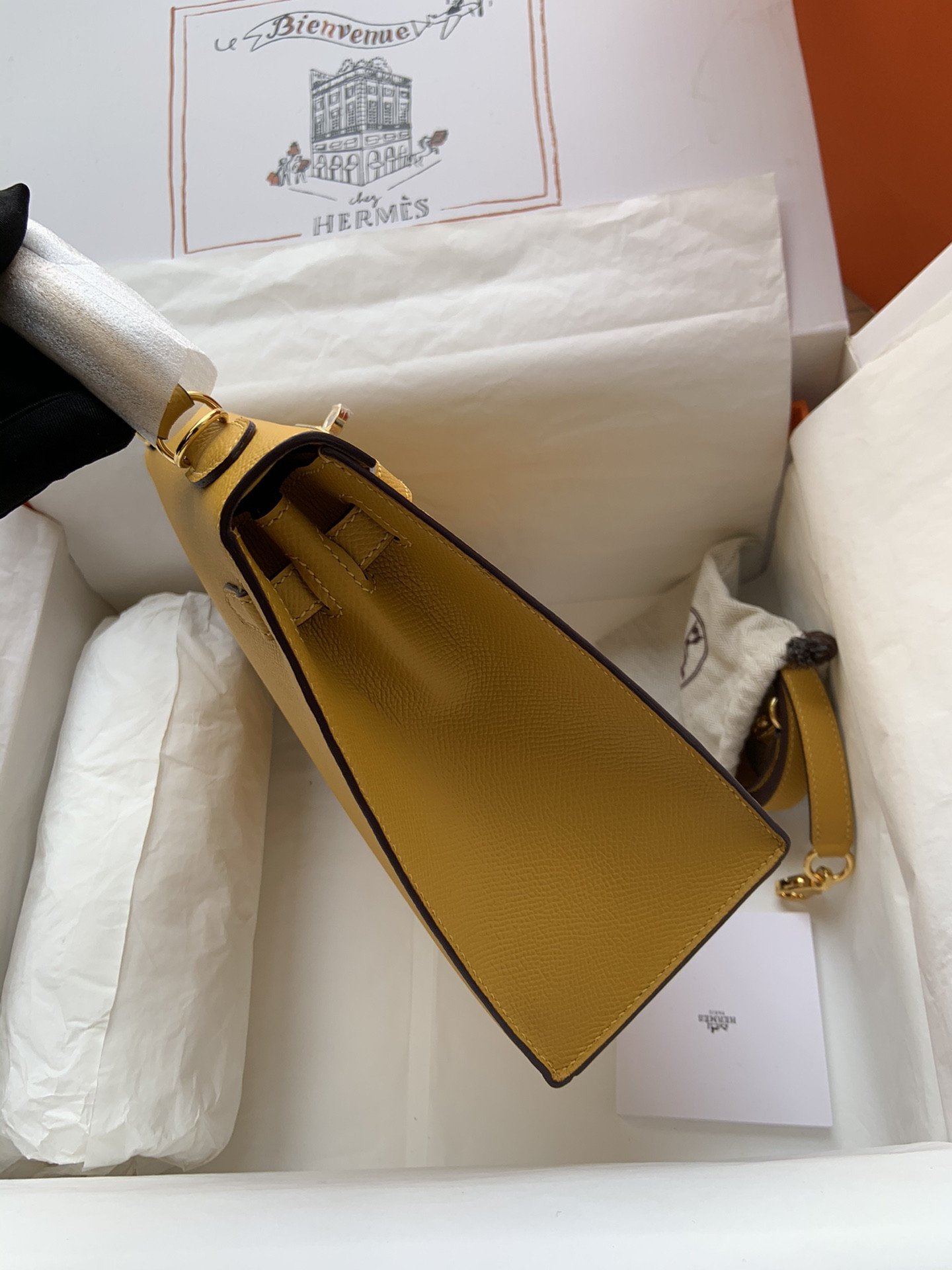 HERMÈS Kelly Gold-tone Hardware 25 28
