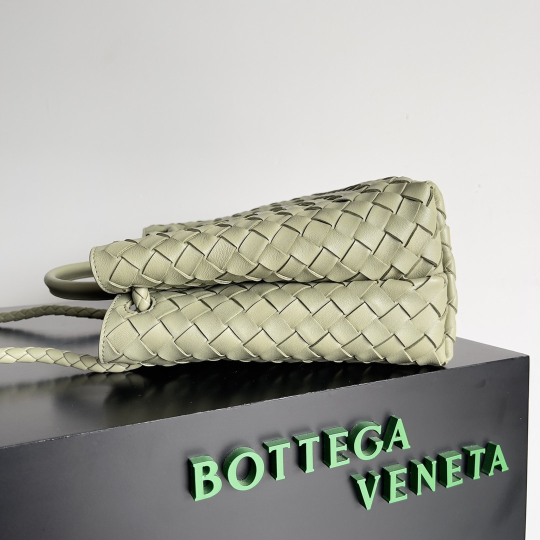 bo*te*ga Ve*ne*ta medium andiamo 32x25x11cm