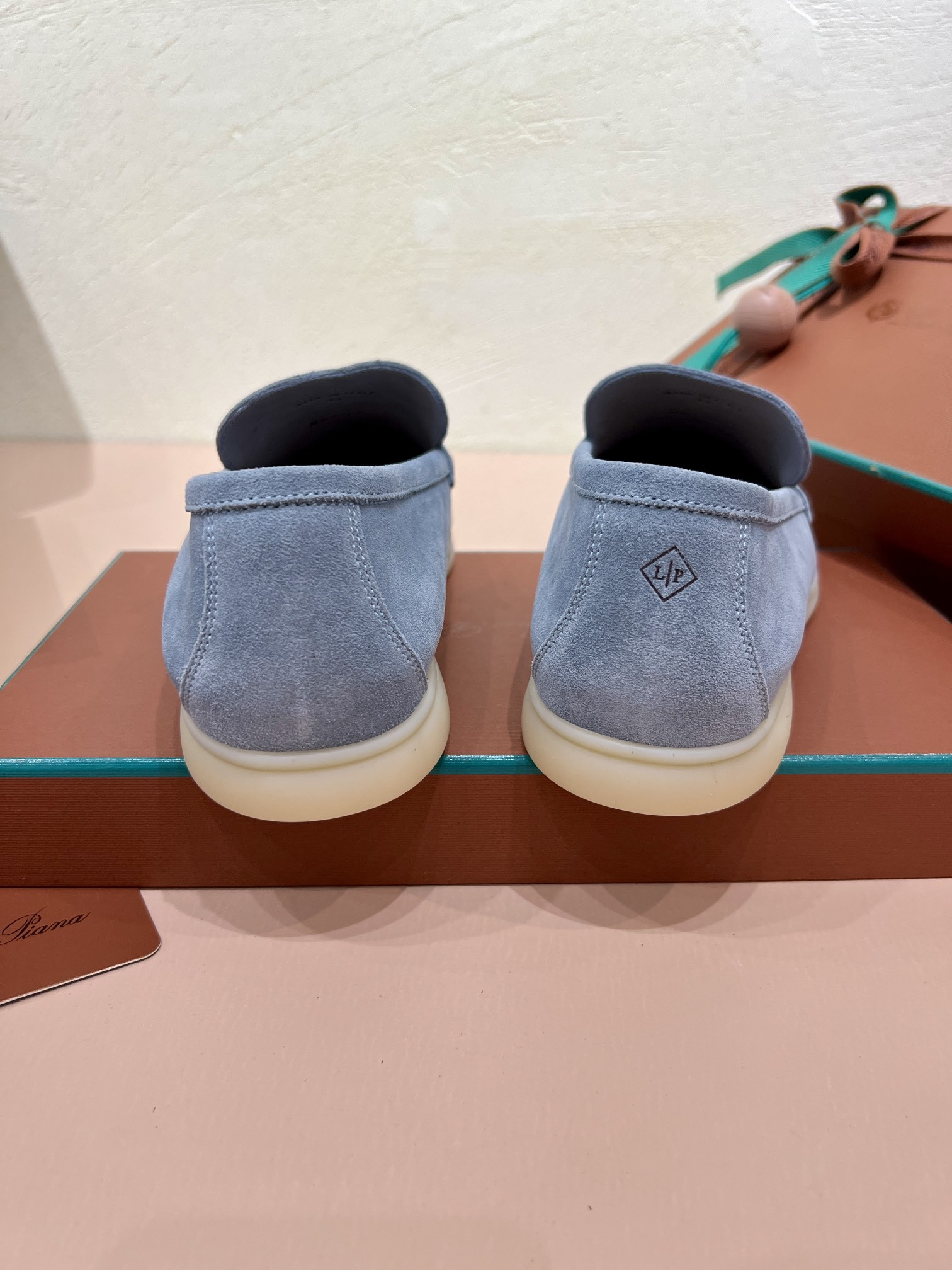 ua L**o p*ana summer walk loafers