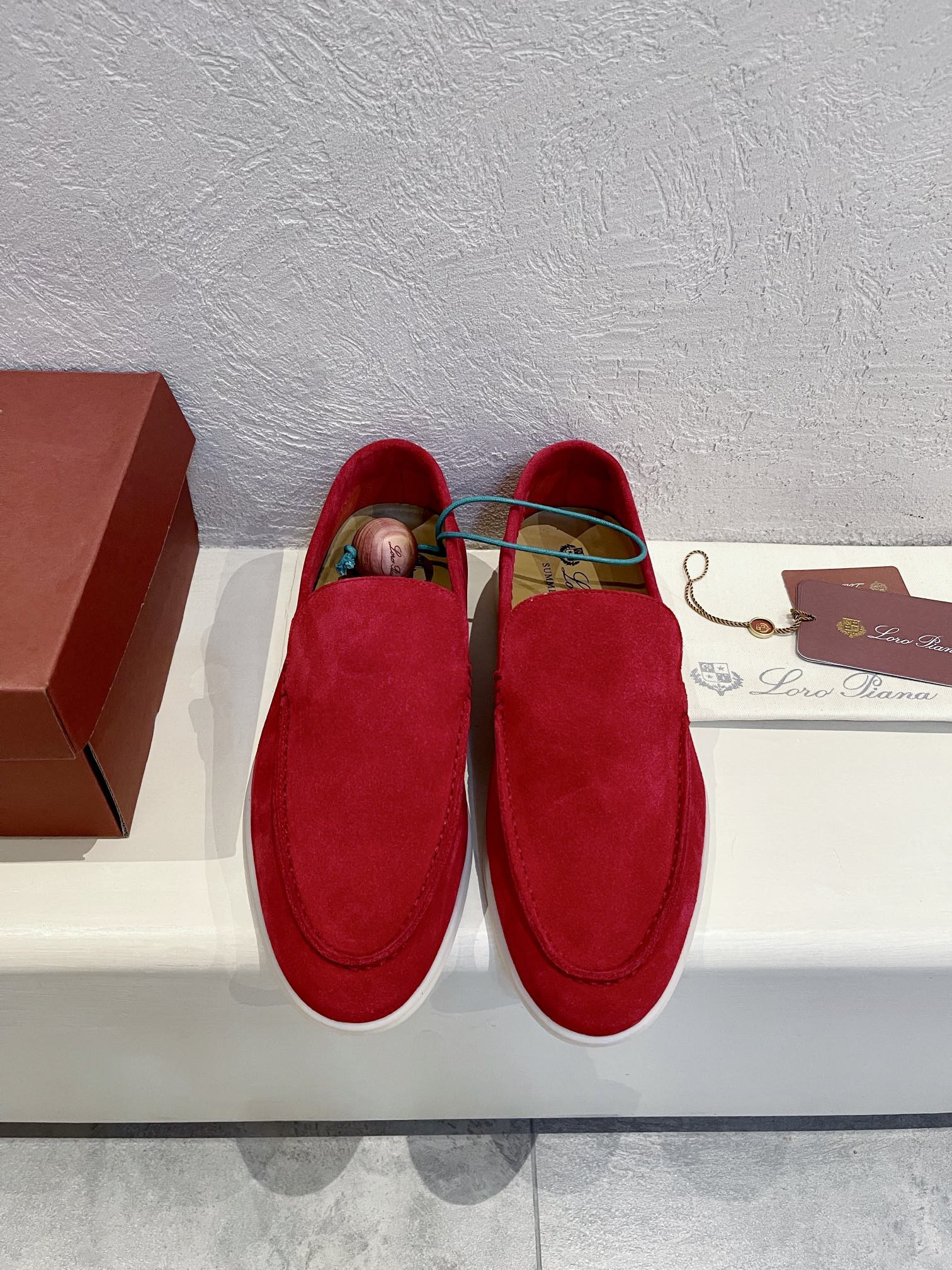 ua L**o p*ana summer walk loafers