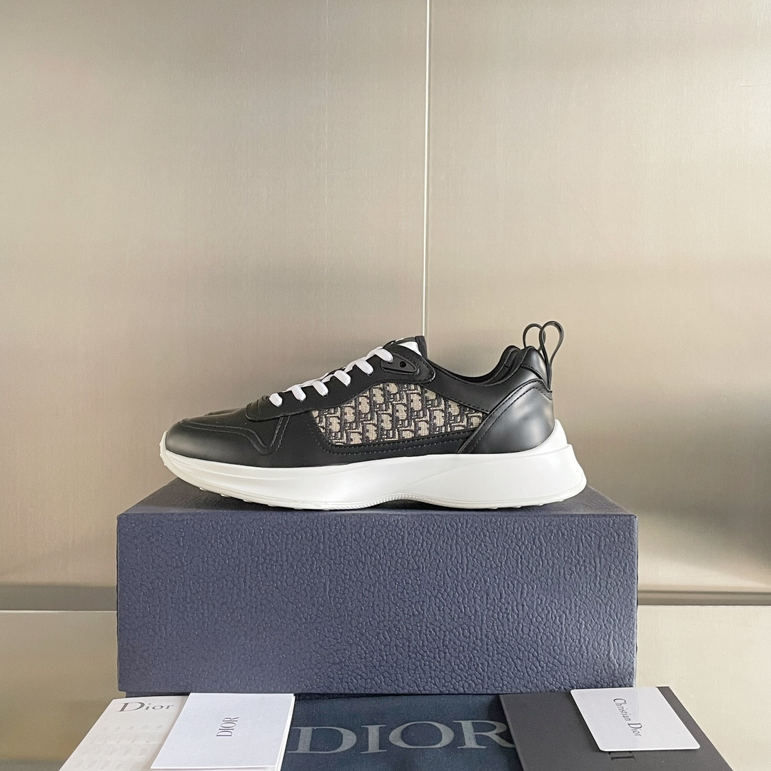 ua D*or b25 runner sneaker