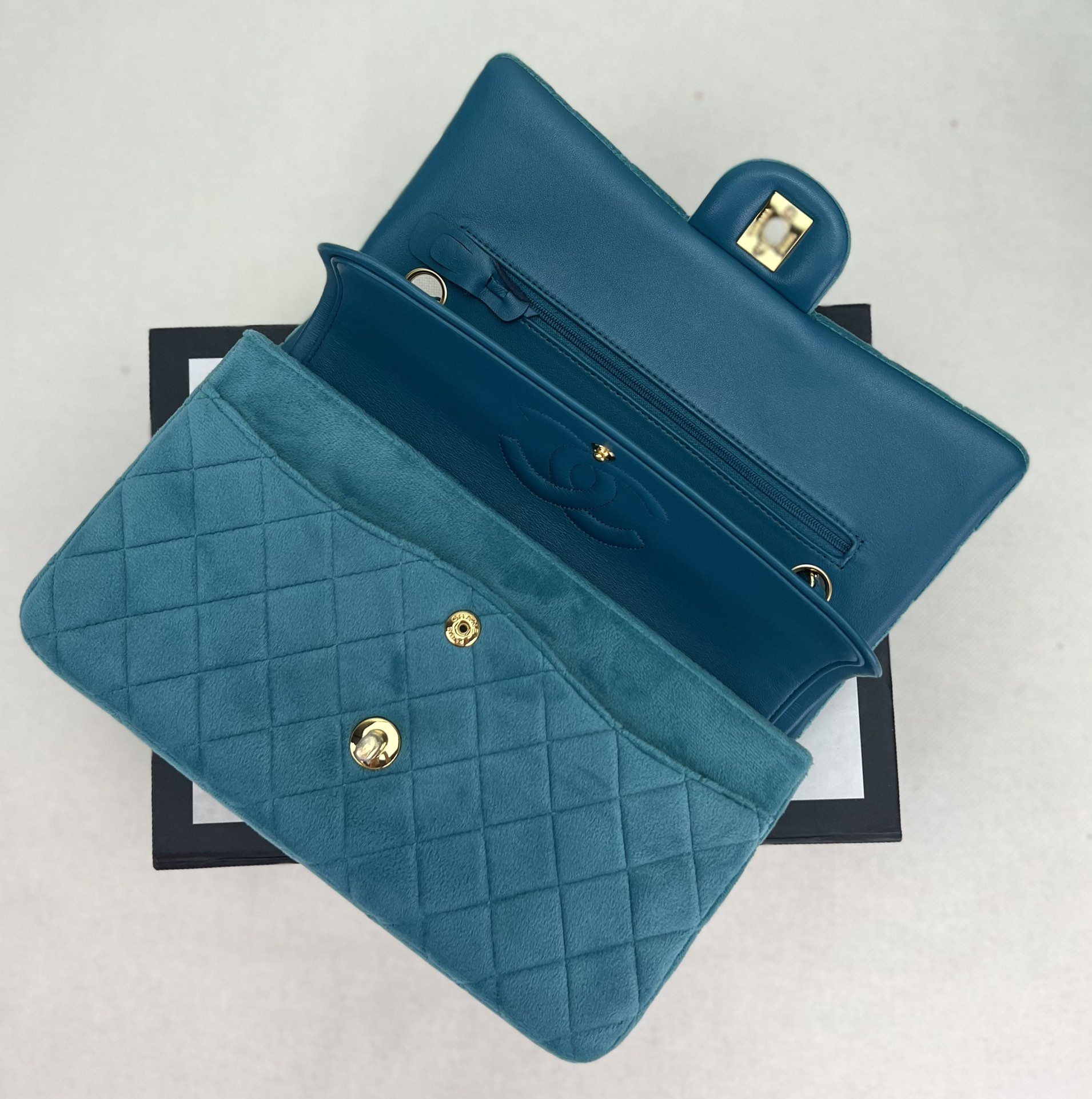 Ch*el classic flap bag 25cm