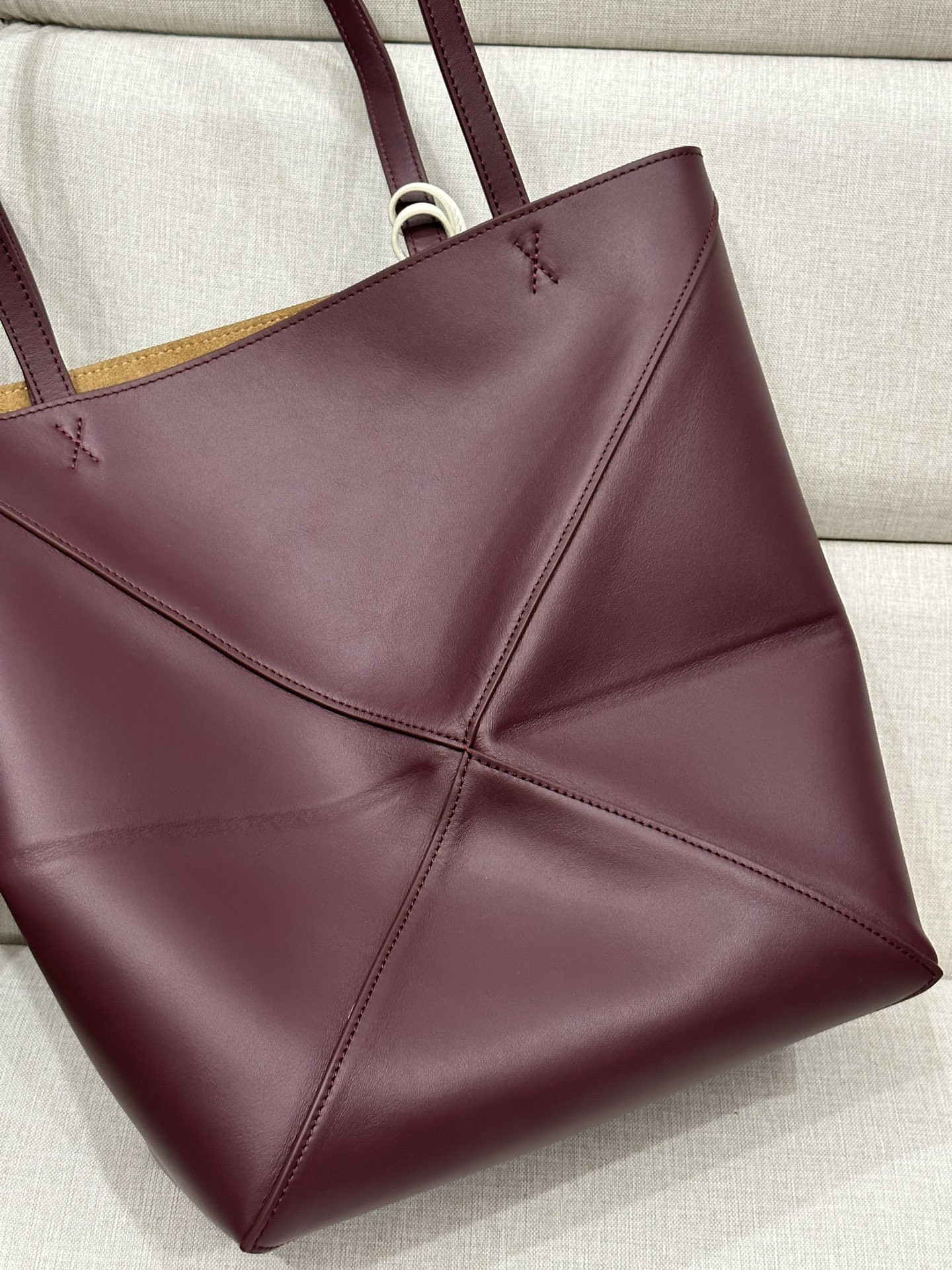 L0ew* medium puzzle fold tote in shiny calfskin 25.5x14.5x31.5cm