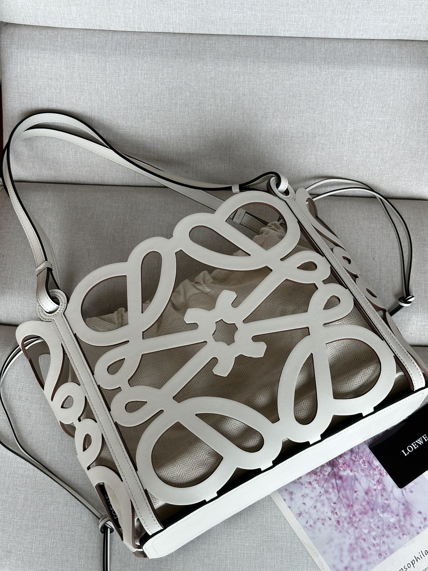 L0ew* anagram tote 32x27x11cm