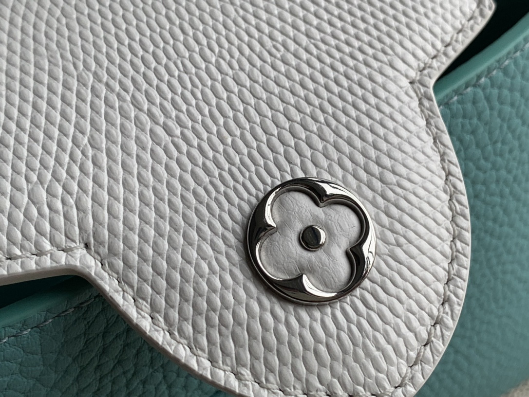 LV Capucines Mini N85829  21.1 x 14.0 x 7.9CM