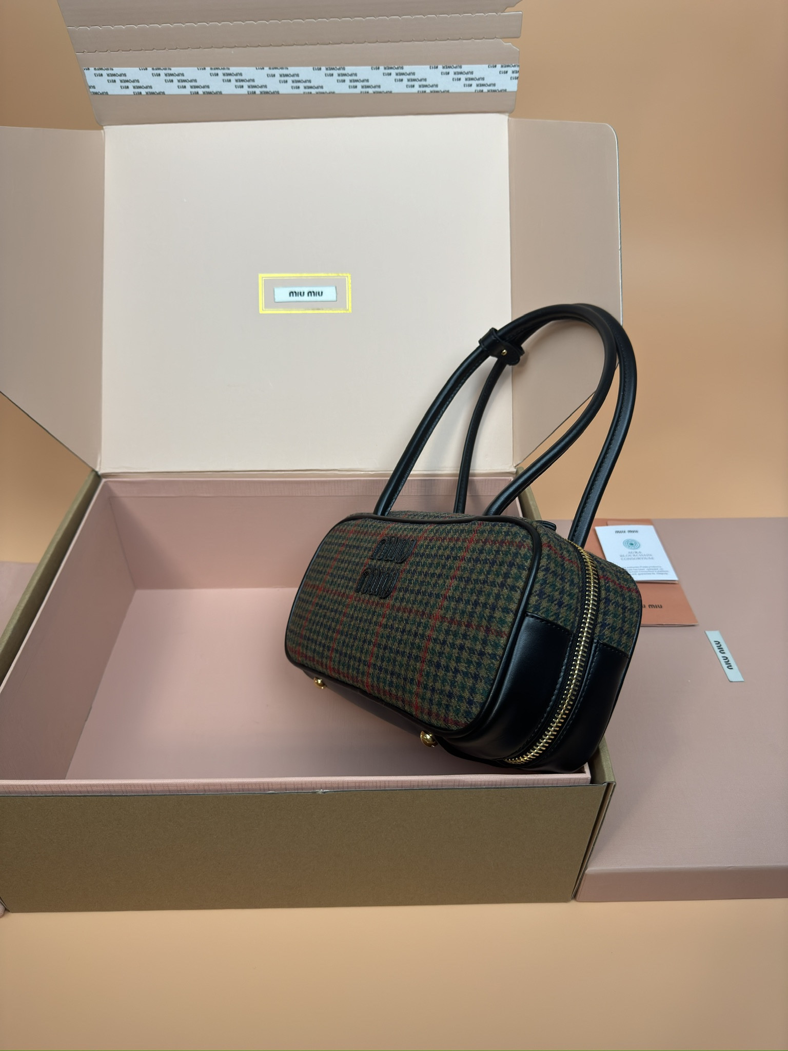 Miu Miu Leather Beau Bag 28×15×9cm