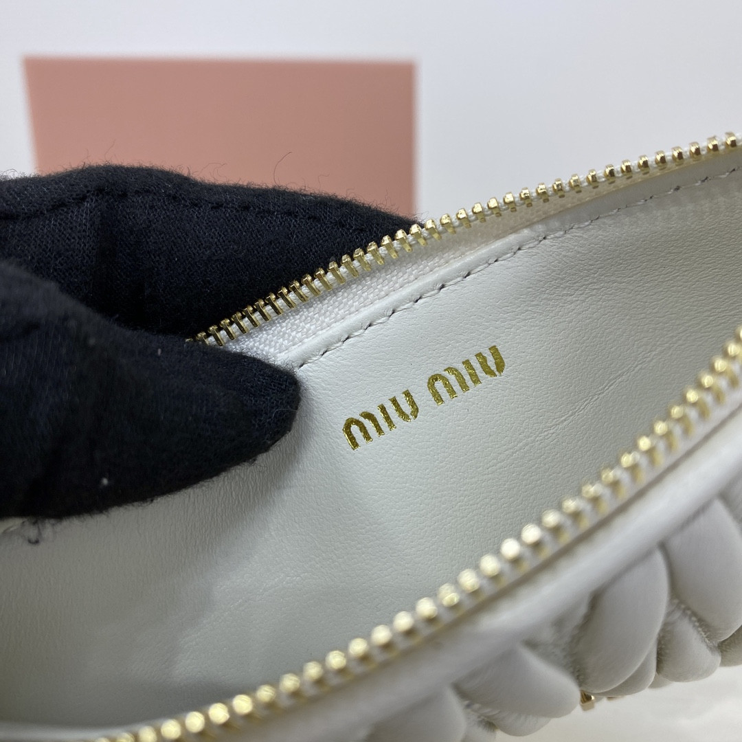 Miu Miu Matelassé nappa leather card holder 8X15cm