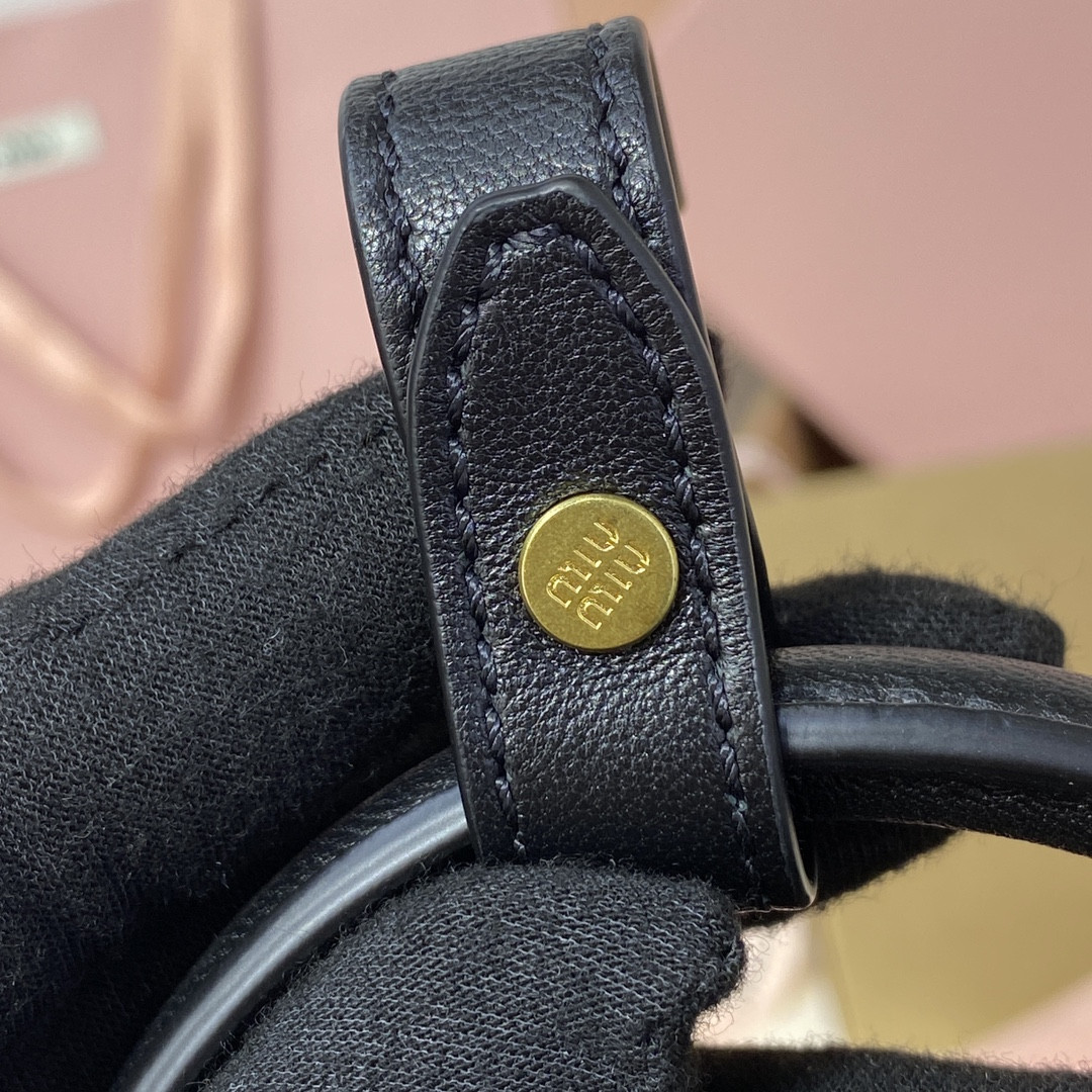Miu Miu Arcadie matelassé nappa leather bag 24X16X7.5cm