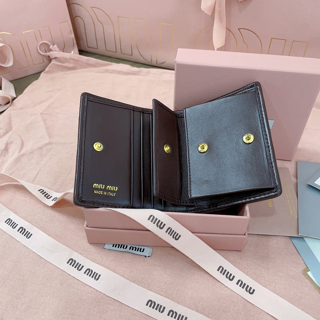 Miu Miu Small matelassé nappa leather wallet 11.2x8.5cm