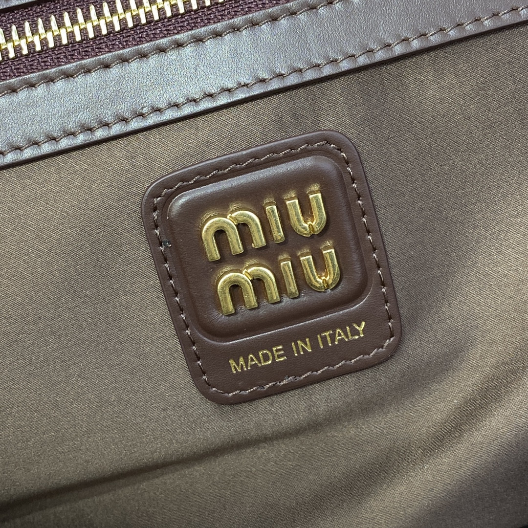 Miu Miu Leather Beau bag 23x34x10cm