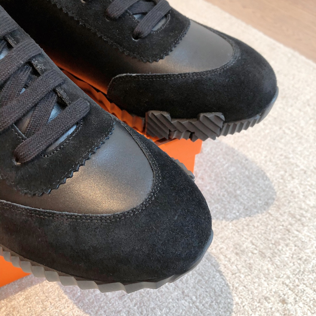 ua H**me5 bouncing sneaker