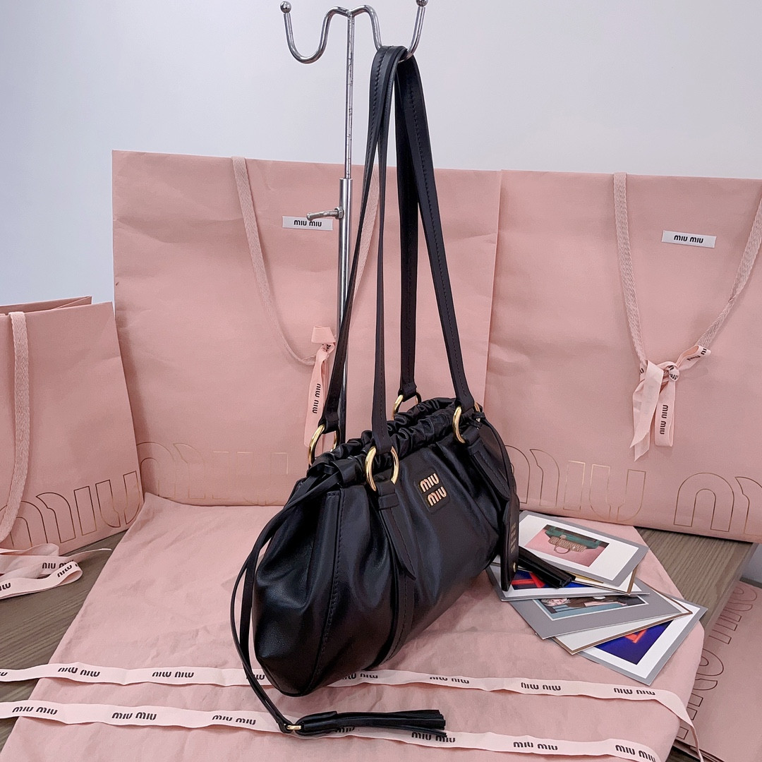 Miu Miu Small Joie nappa leather bag 16x32x10.5cm